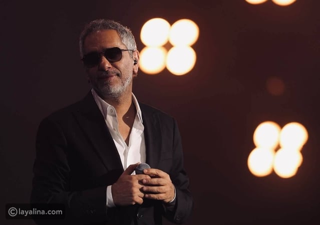 كواليس بكاء فضل شاكر ونظارته السوداء في حفله بالرياض